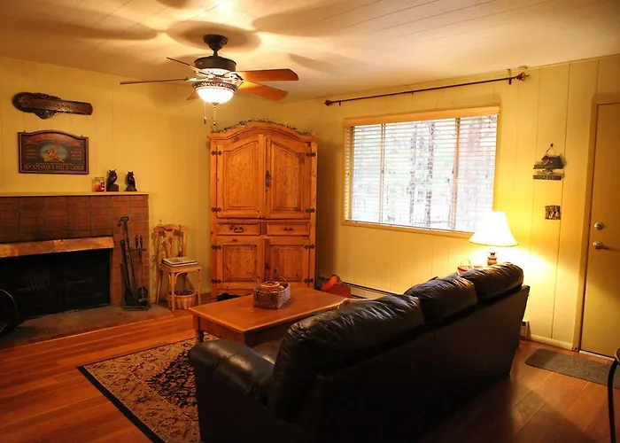 Adair Springs Holiday home